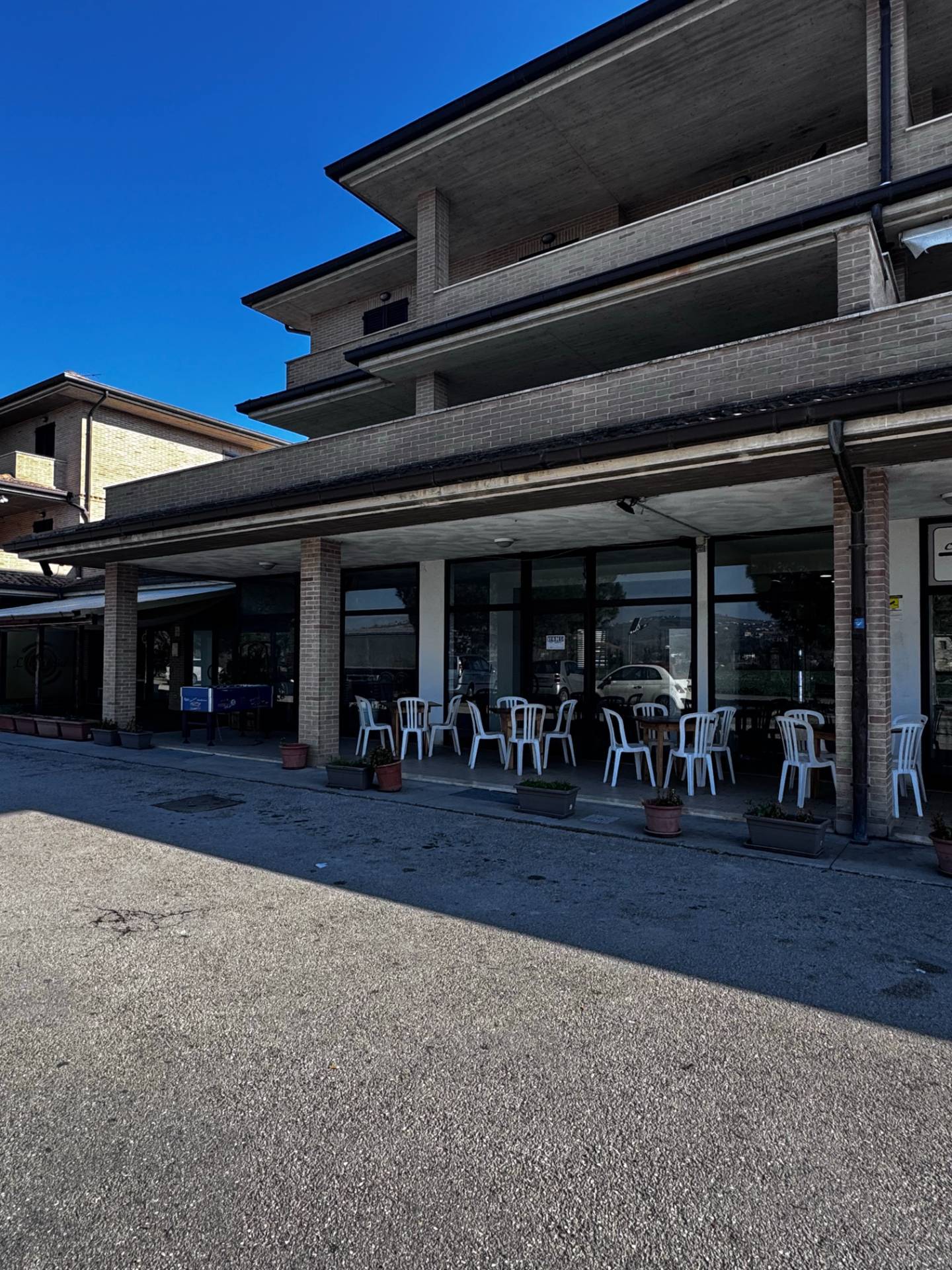 Locale commerciale in affitto a Grottazzolina