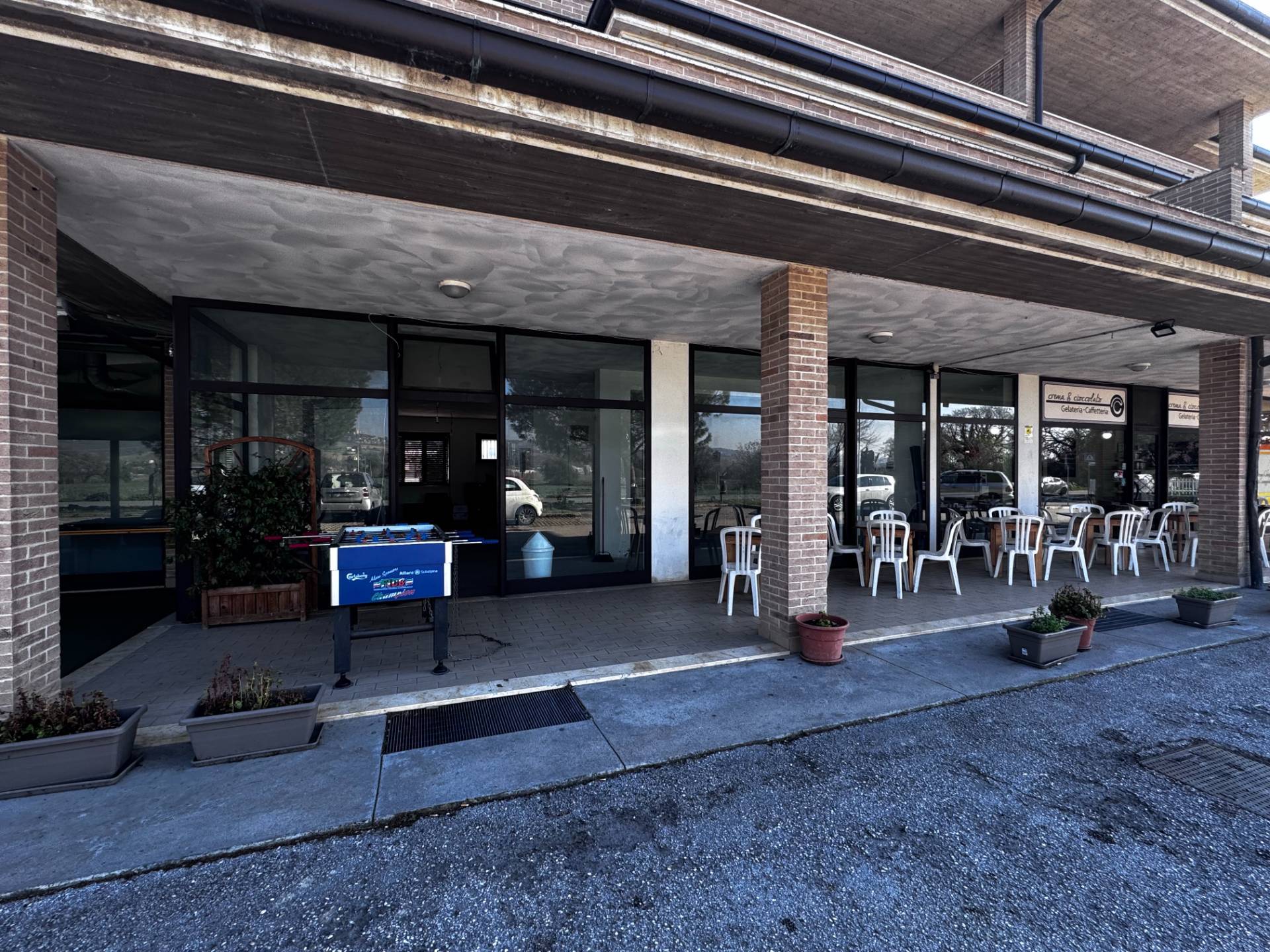 Locale commerciale in affitto a Grottazzolina