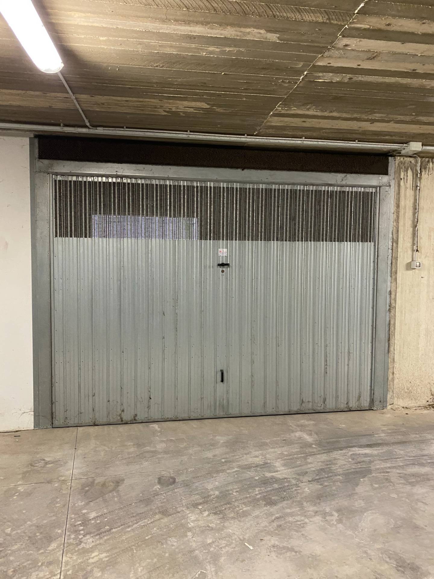 Box o garage in vendita a Magliano di Tenna