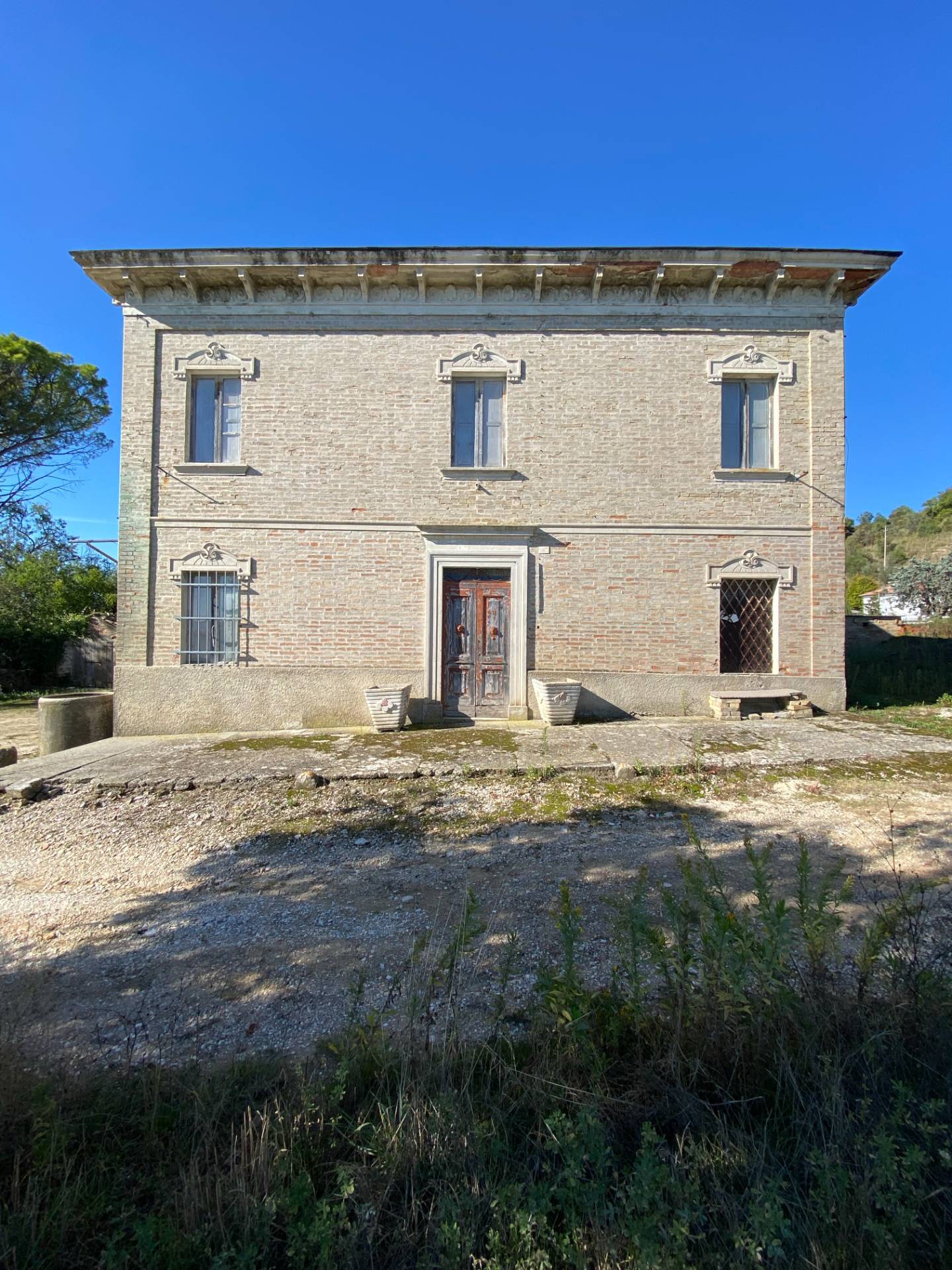 Casolare e Terreno in vendita a Montegiorgio