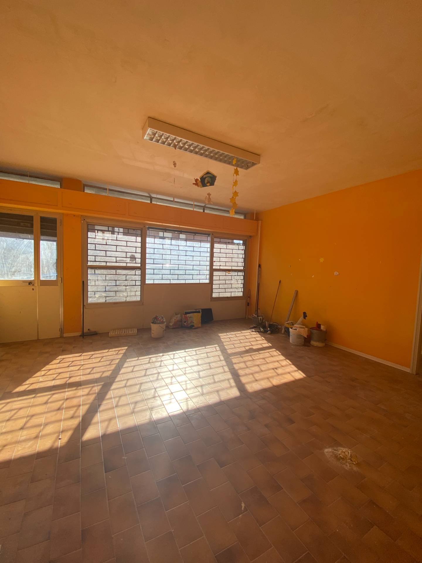 LOCALE COMMERCIALE / NEGOZIO in affitto a Montegiorgio, Piane di Montegiorgio