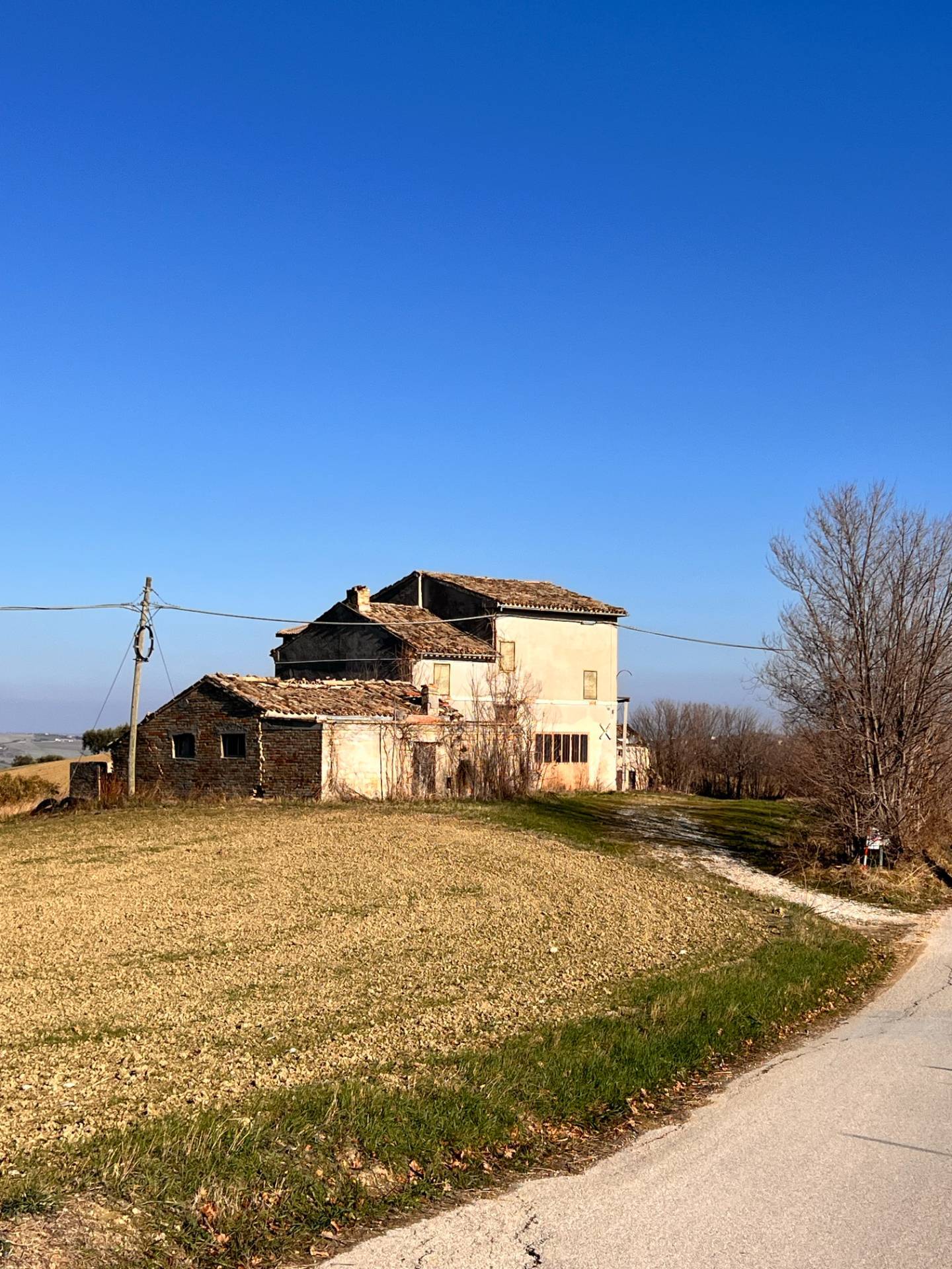 Casolare e Terreno in vendita a Montegiorgio, Alteta