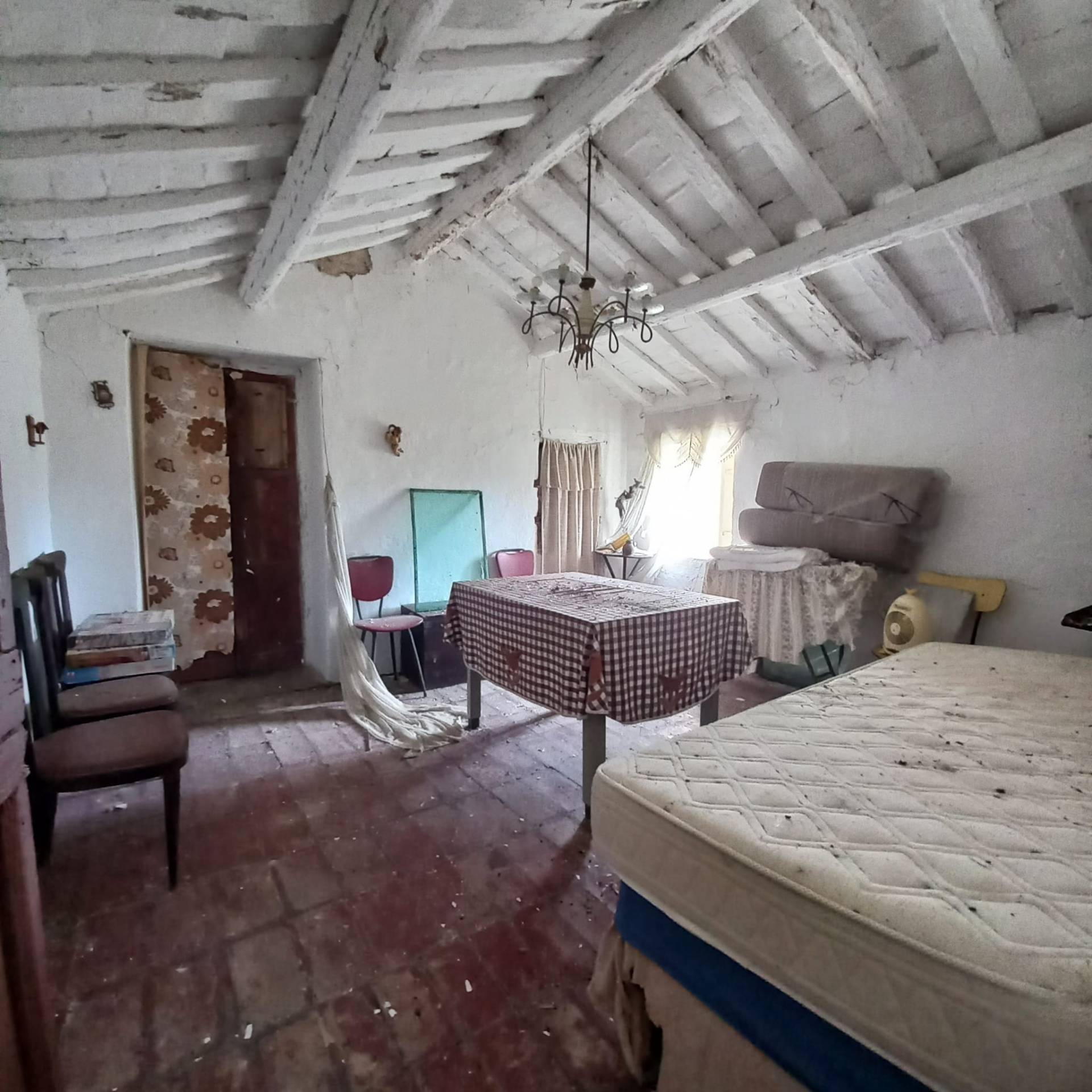 Casolare e Terreno in vendita a Montottone