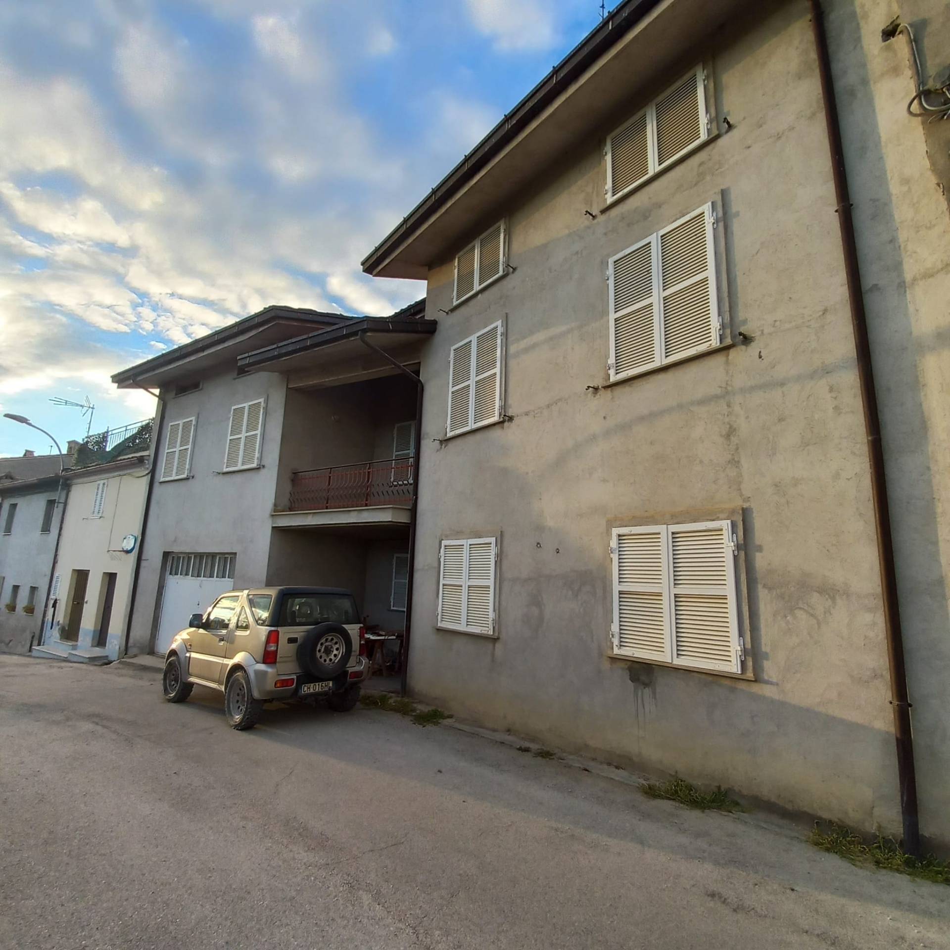 CASA in vendita a Montegiorgio, Monteverde