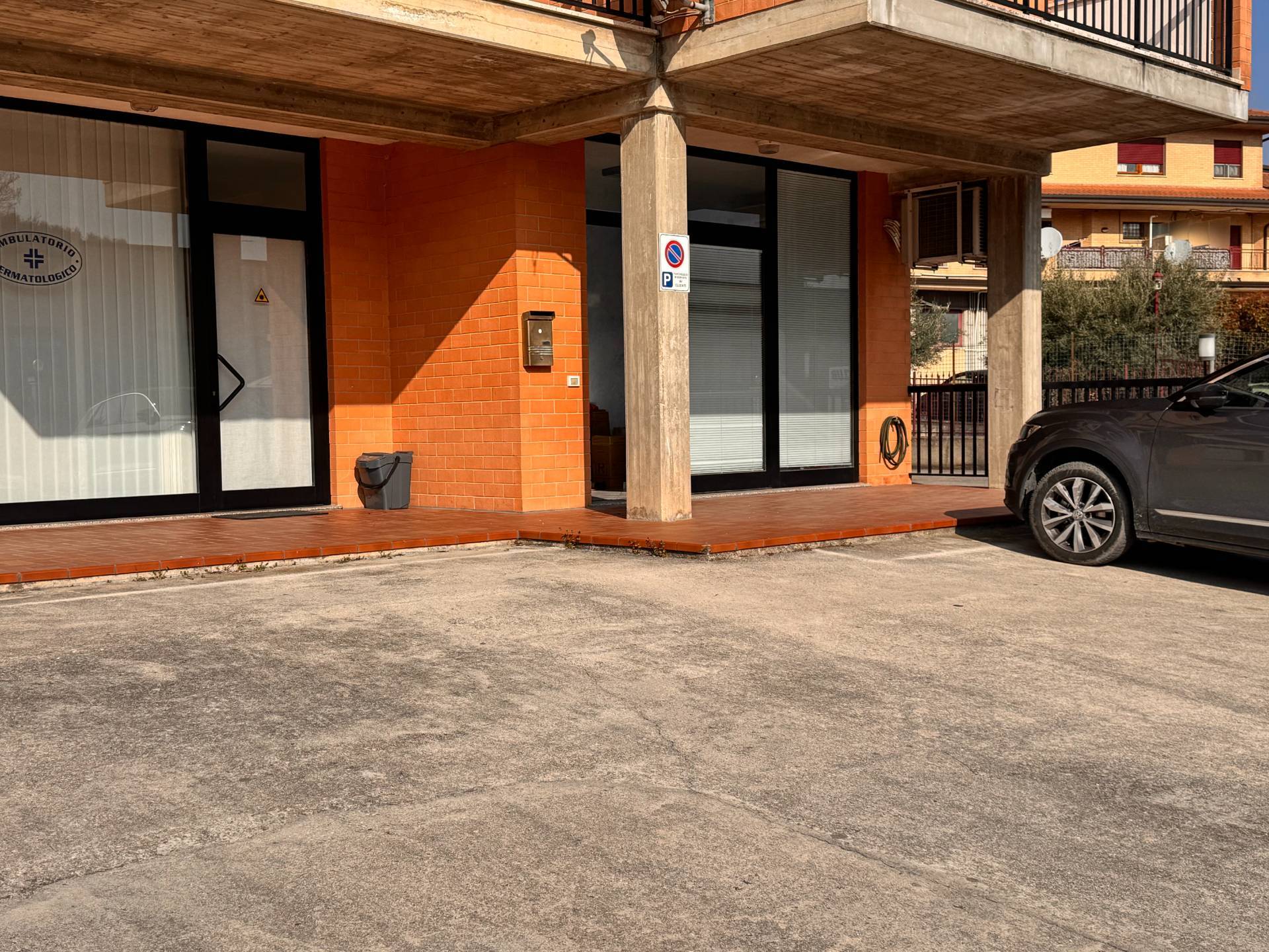 Locale Artigianale in affitto a Grottazzolina