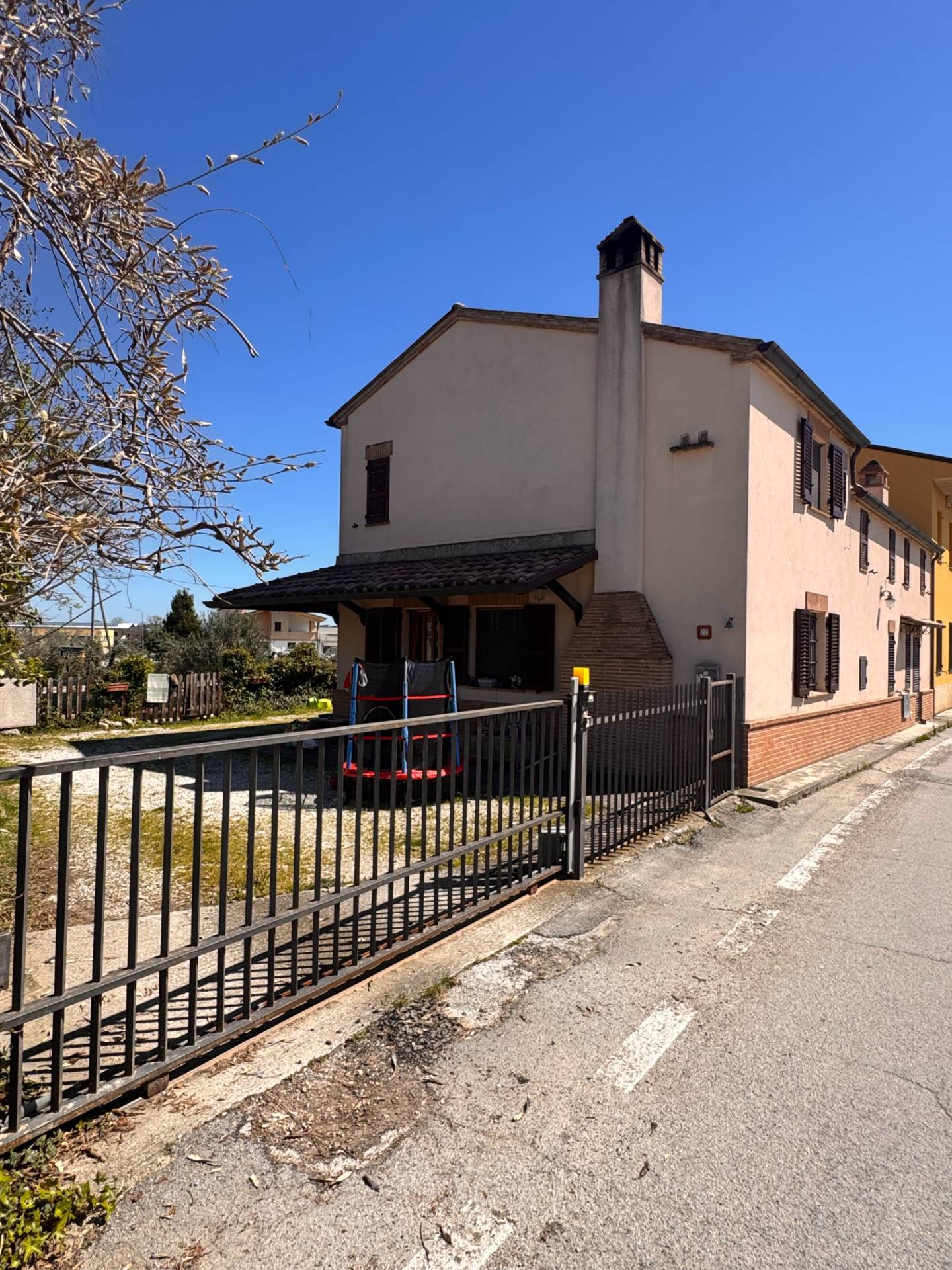 Casa associata in vendita a Montegiorgio, Piane di Montegiorgio