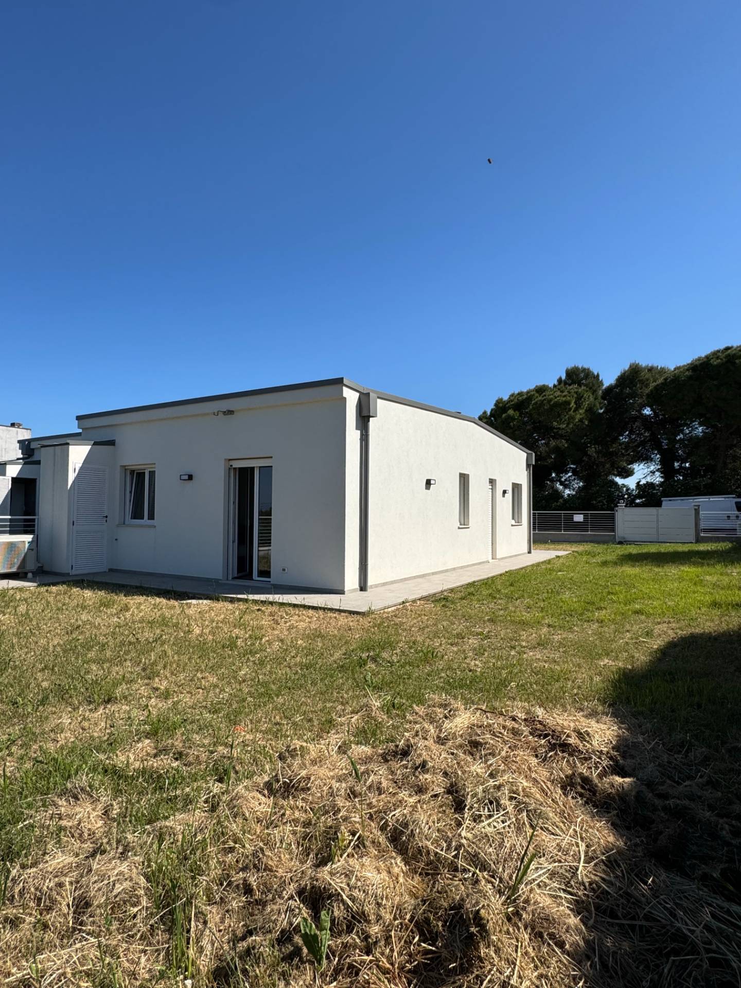 VILLETTA A SCHIERA / BIFAMILIARE in vendita a Potenza Picena
