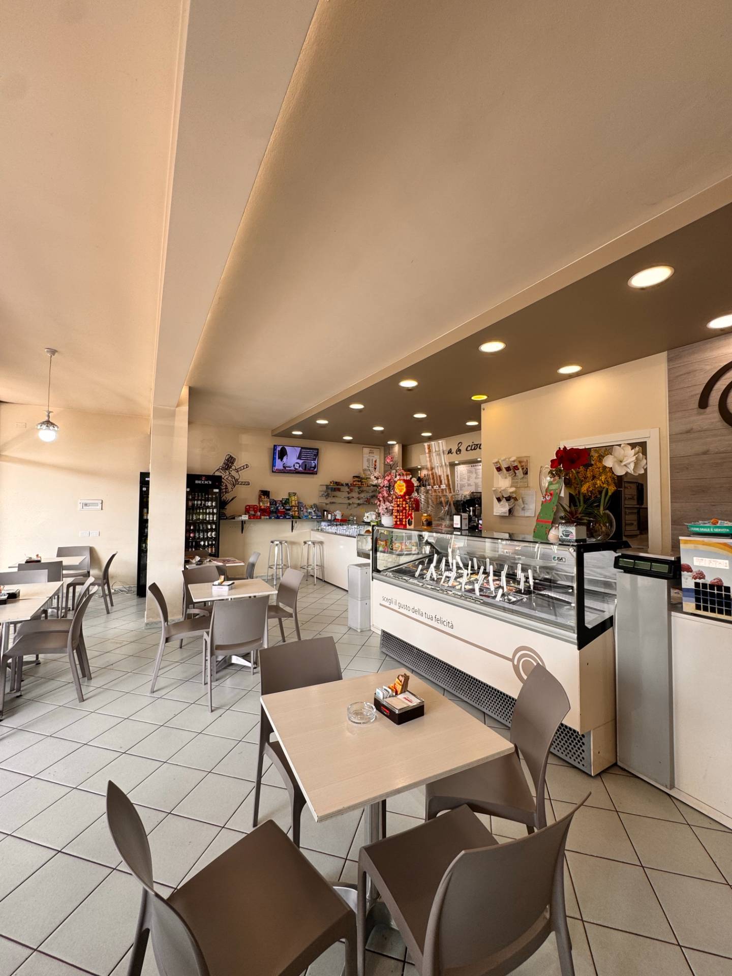 ATTIVITA' COMMERCIALE in vendita a Grottazzolina