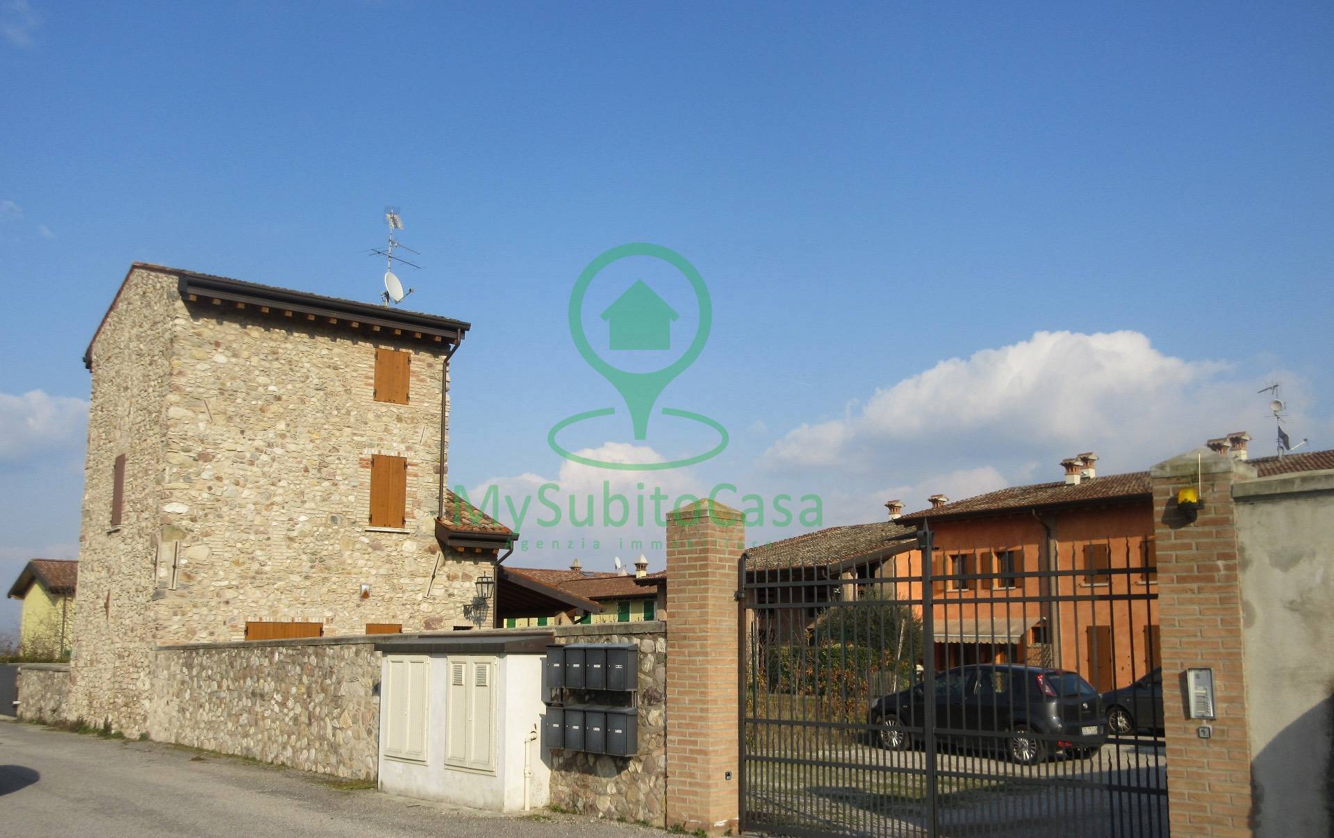 Villa in vendita a Solferino