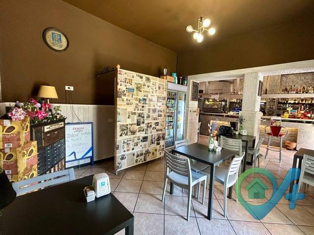 Bar caffetteria in vendita a Solferino