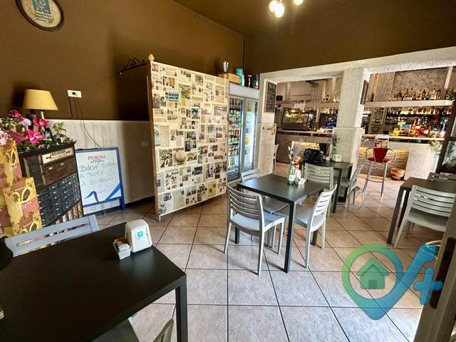 Bar caffetteria in vendita a Solferino