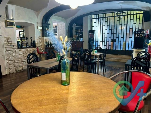 Bar caffetteria in vendita a Solferino