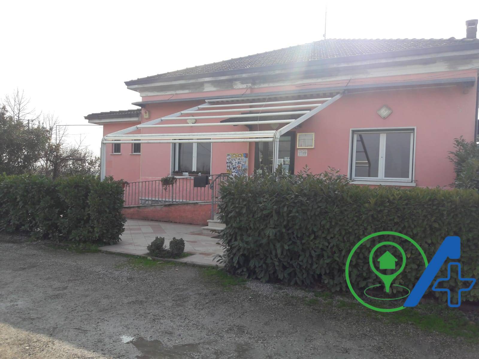 Immobile commerciale in vendita a Goito