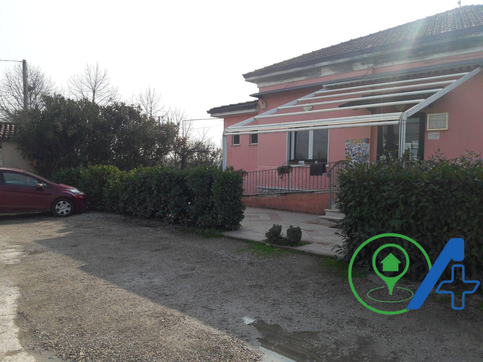 Immobile commerciale in vendita a Goito