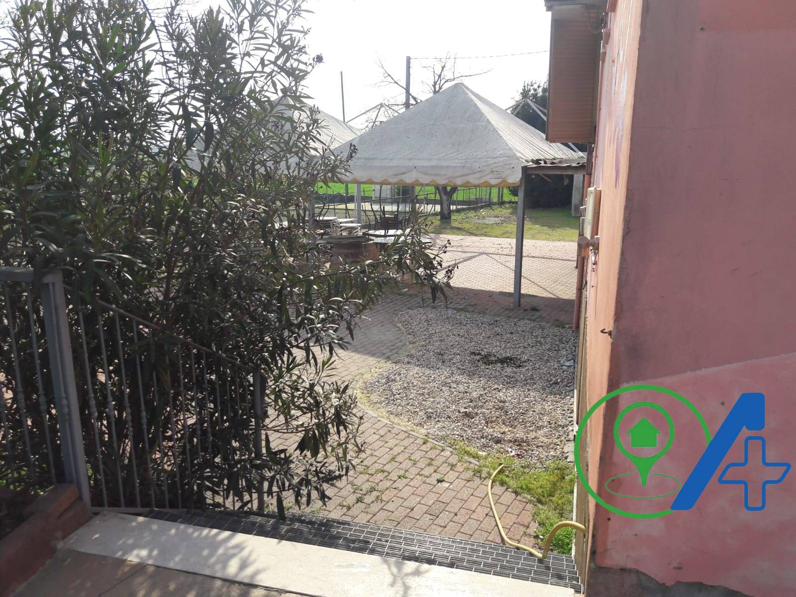 Immobile commerciale in vendita a Goito