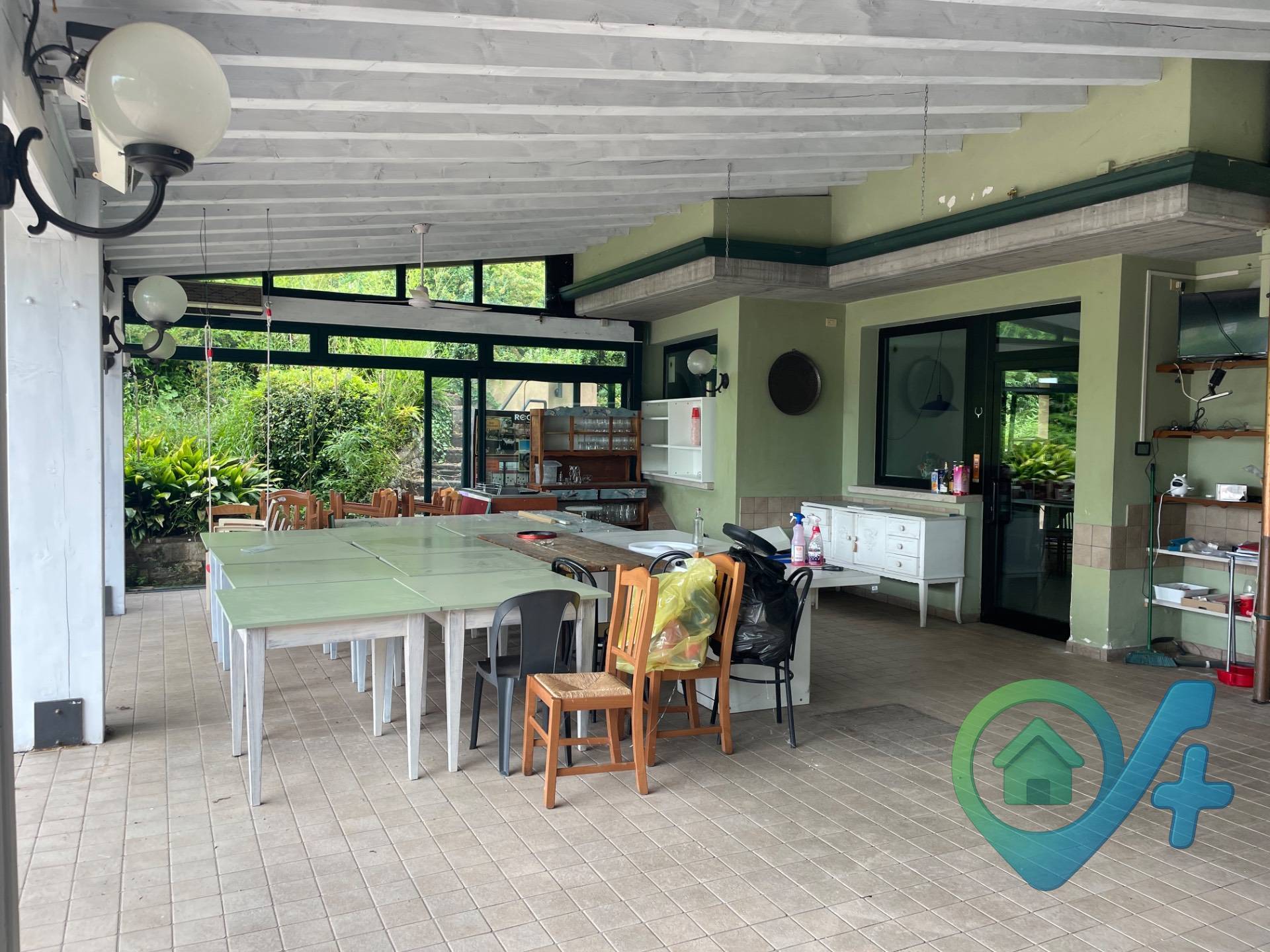 Immobile commerciale in vendita a Moniga del Garda