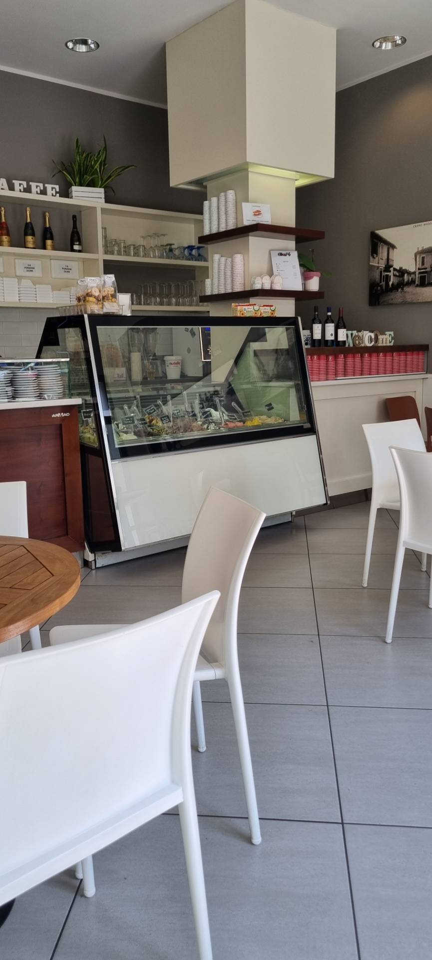 Bar in vendita a Legnano
