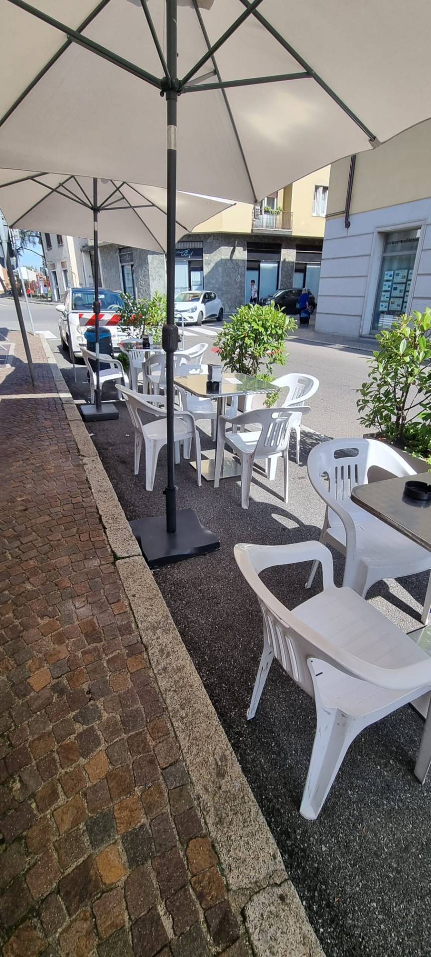 Bar in vendita a Legnano