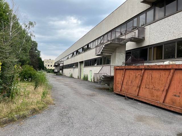 Capannone in affitto a Legnano