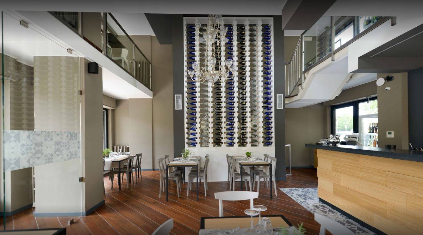 Bar in vendita a Legnano, Centro