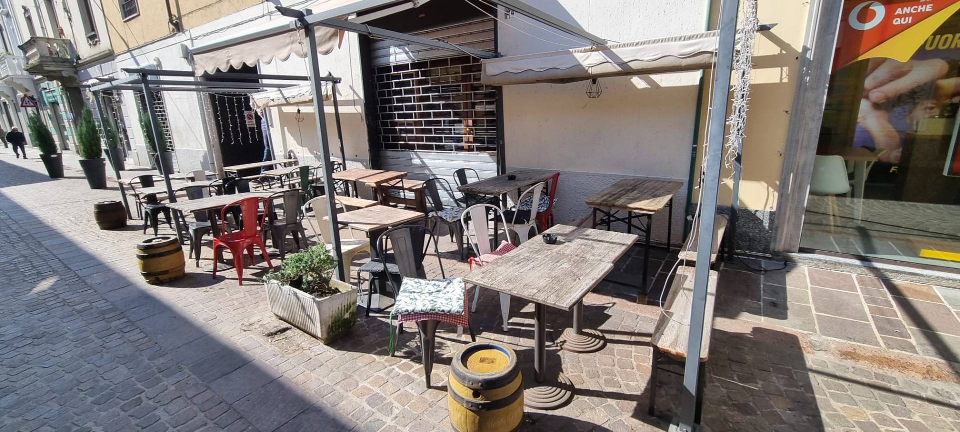 Bar in vendita a Legnano, Centro