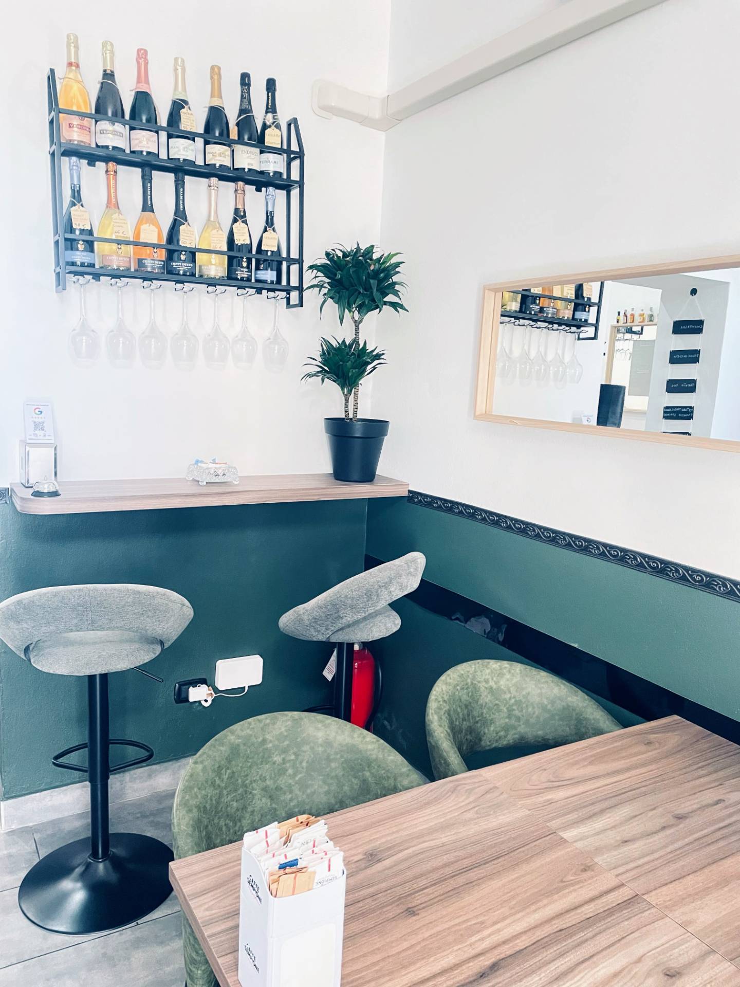 Bar in vendita a Legnano, Centro