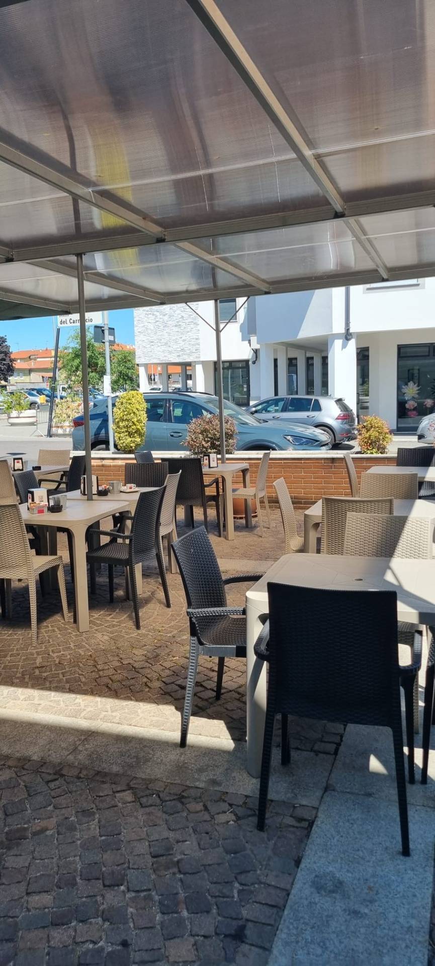 Bar in vendita a Legnano, Confine Con S. Giorgio S/L