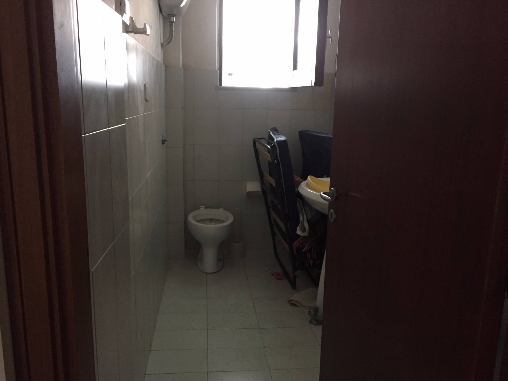 Locale commerciale in vendita a Telese Terme