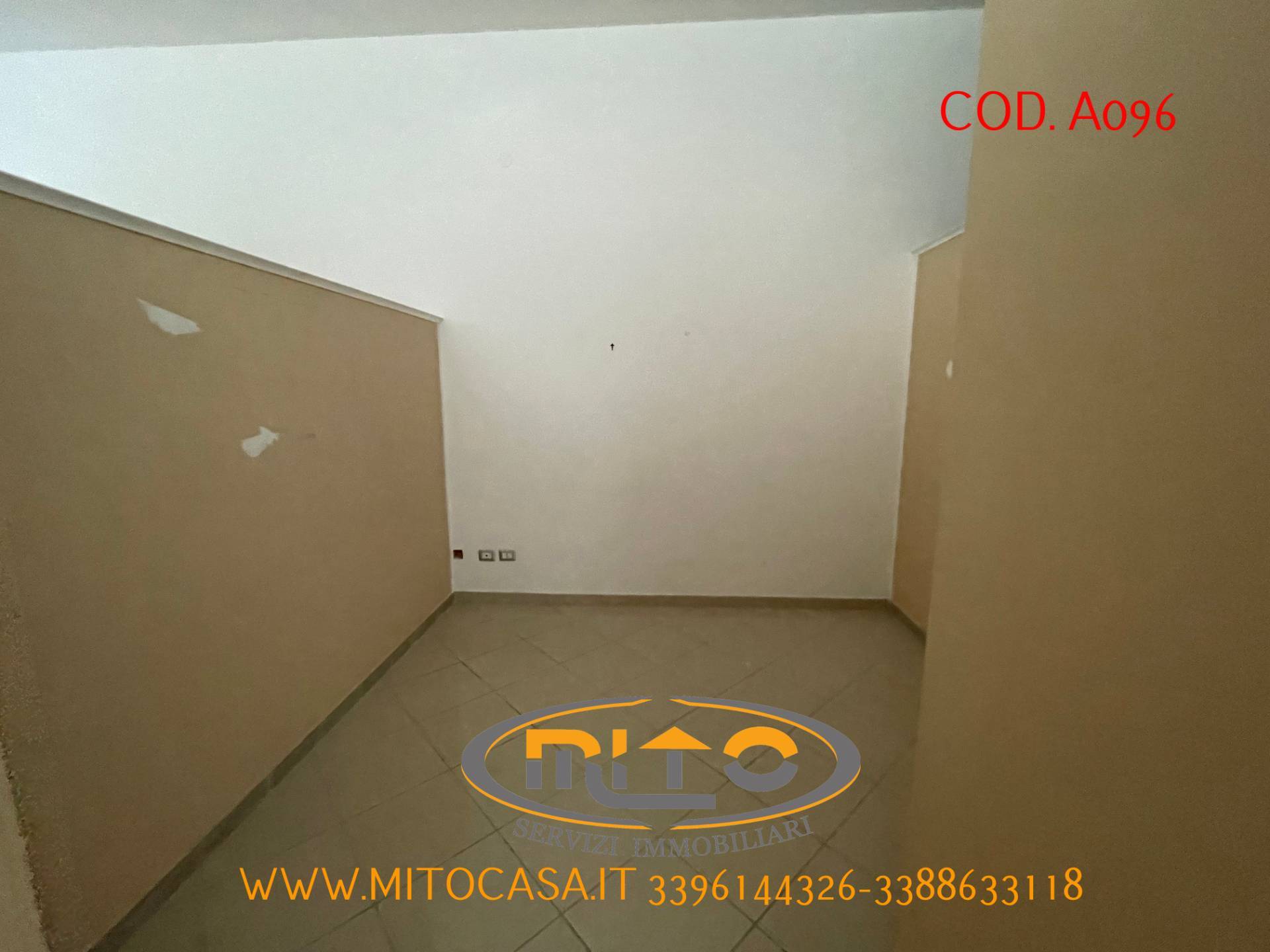 Locale commerciale in affitto a Telese Terme