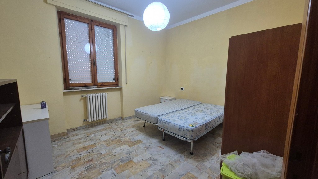 Appartamento con terrazzo in via giovanni xxiii, Monteriggioni