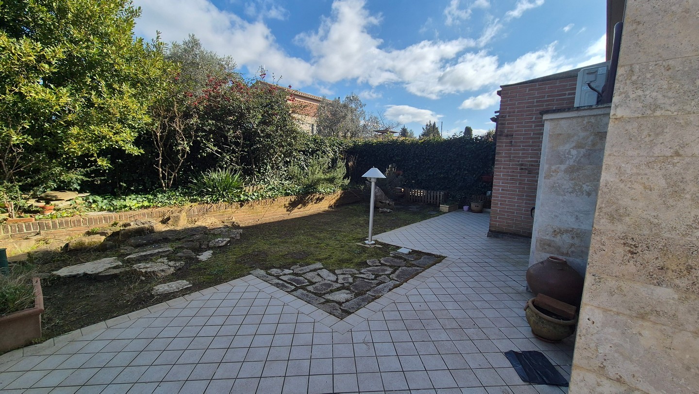 Casa indipendente con terrazzo in vai della quercia, Monteriggioni