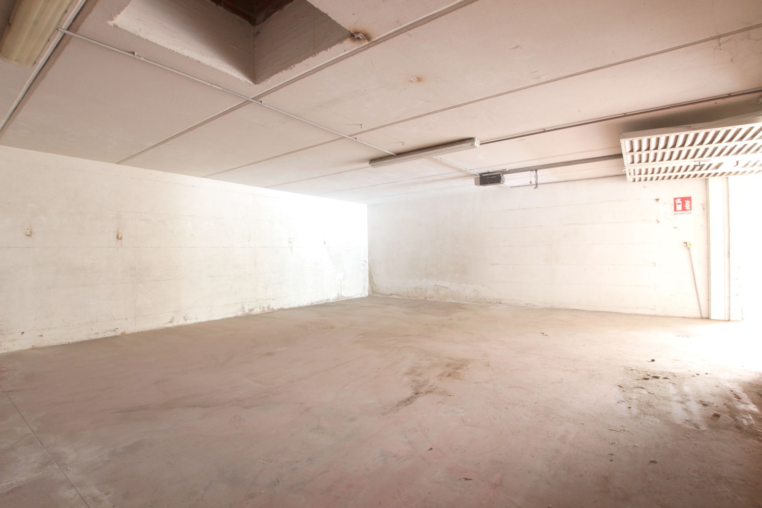 Posto auto coperto in vendita in via fiorentina, Siena