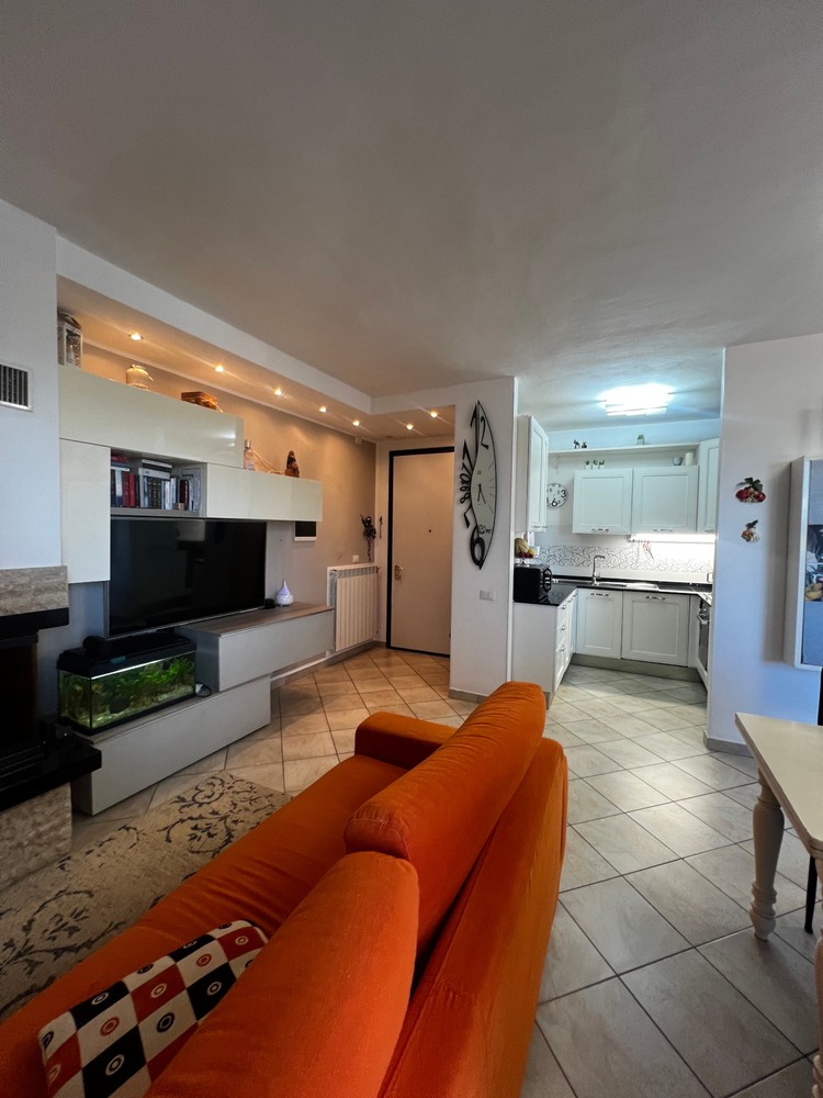 Appartamento con terrazzo in via del pozzo, Monteriggioni