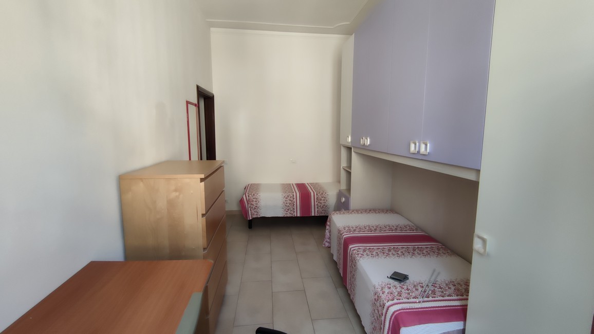 Appartamento con terrazzo in via caduti di vicobello, Siena