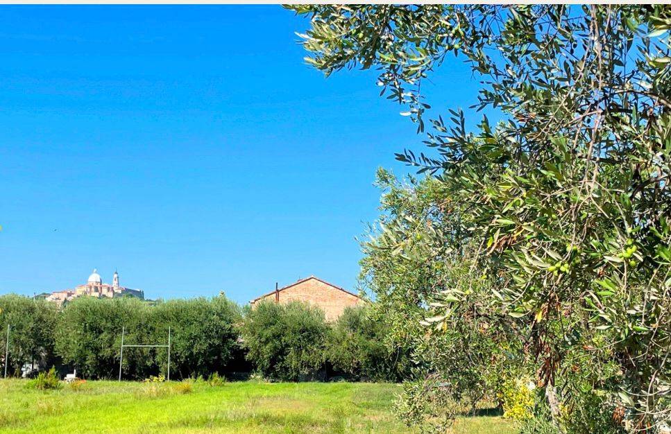 Rustico in vendita a Porto Recanati, Quartiere Nord - Scossicci