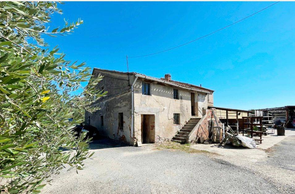 Rustico in vendita a Porto Recanati, Quartiere Nord - Scossicci