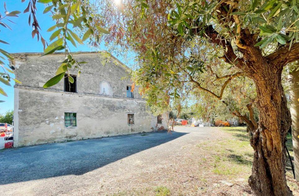Rustico in vendita a Porto Recanati, Quartiere Nord - Scossicci