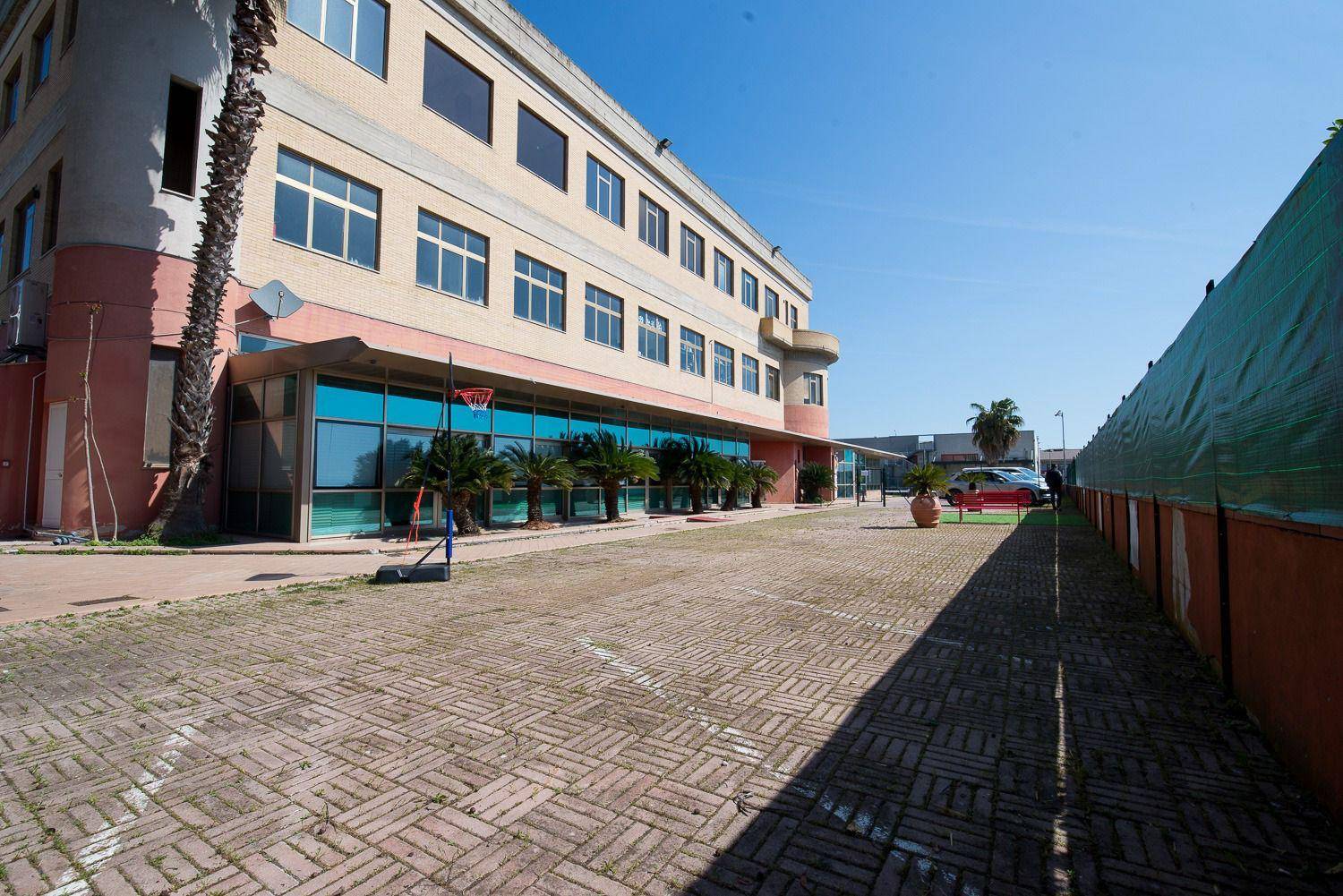 Locale commerciale in vendita a Recanati