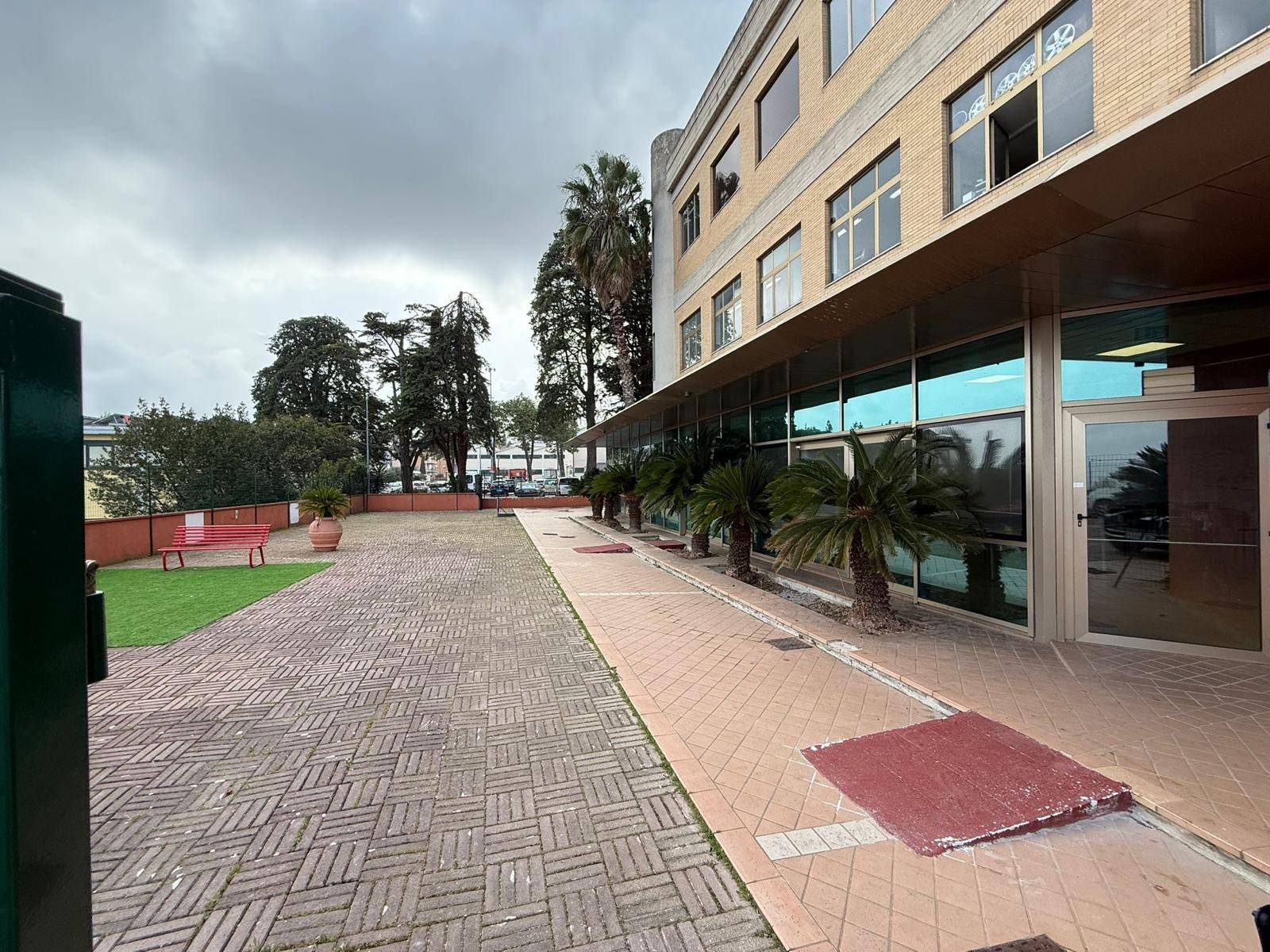 Locale commerciale in vendita a Recanati