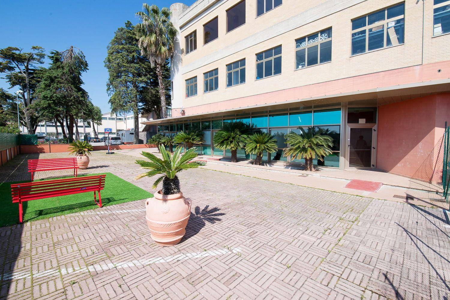 Locale commerciale in vendita a Recanati