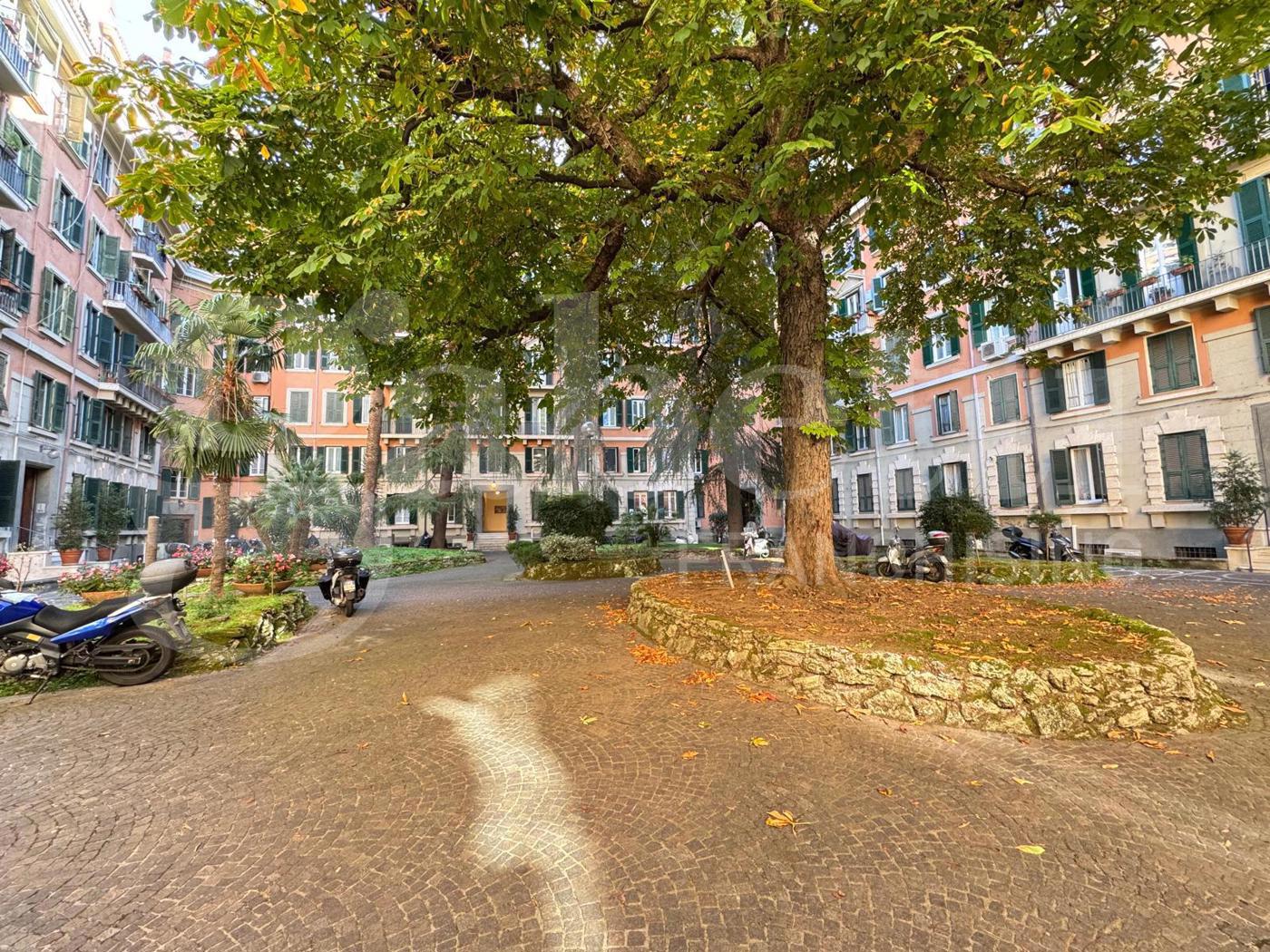 Trilocale da ristrutturare a Roma