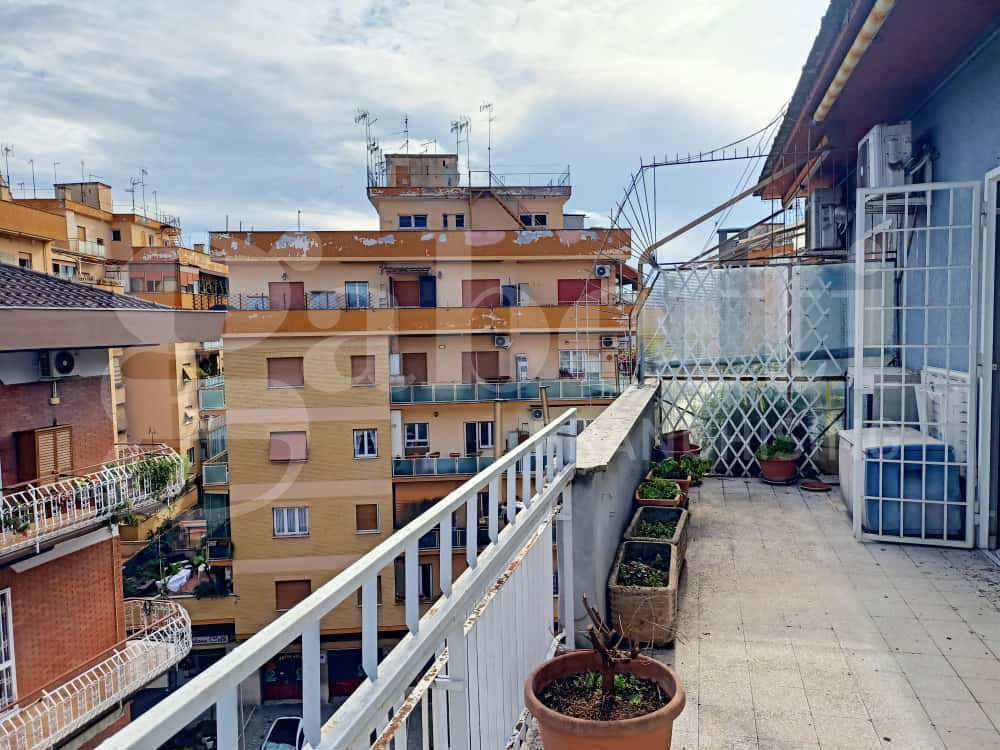 Bilocale arredato in affitto a Roma