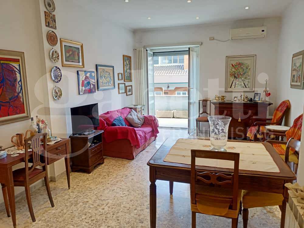 Bilocale arredato in affitto a Roma