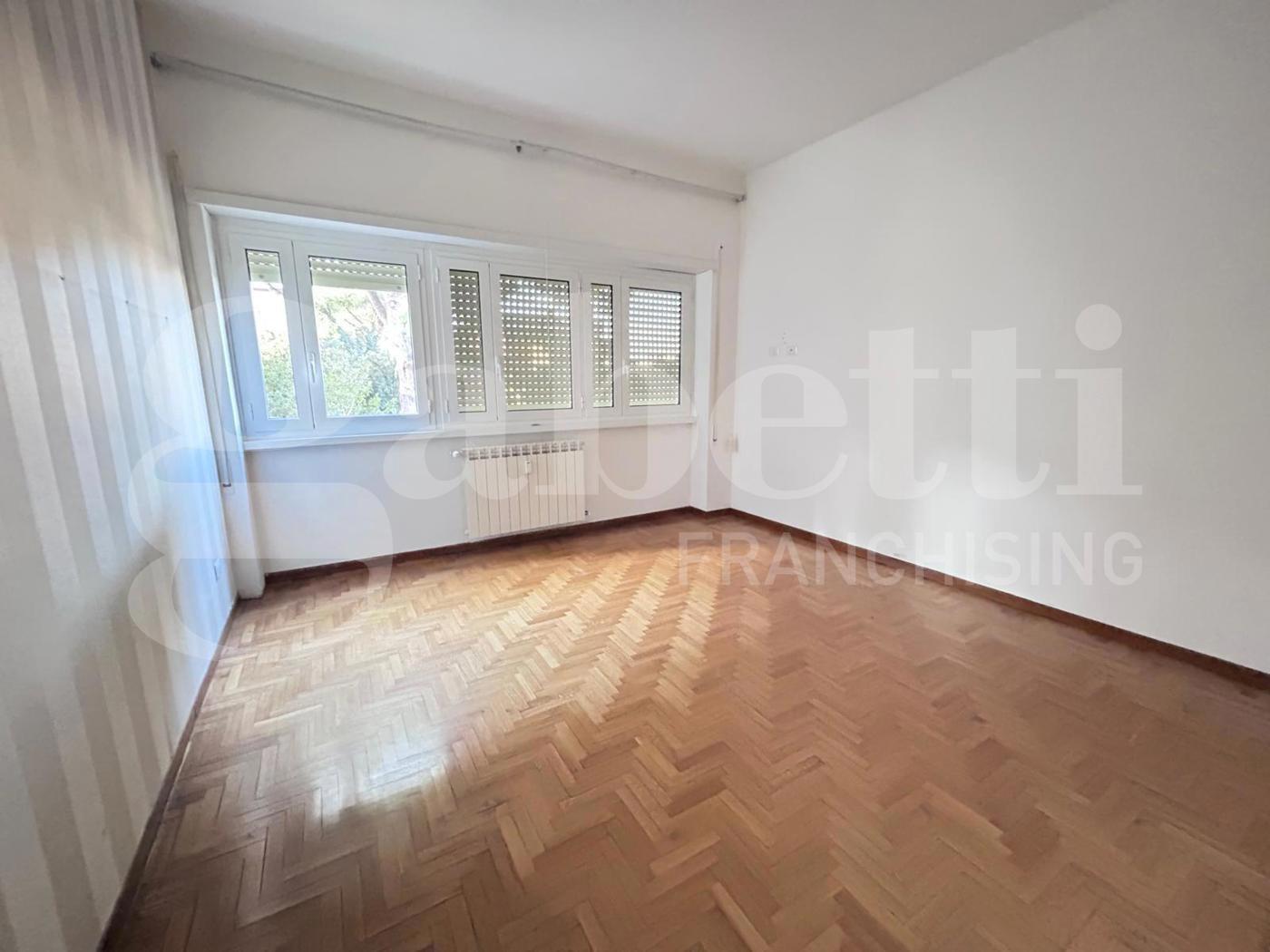 Quadrilocale in affitto a Roma