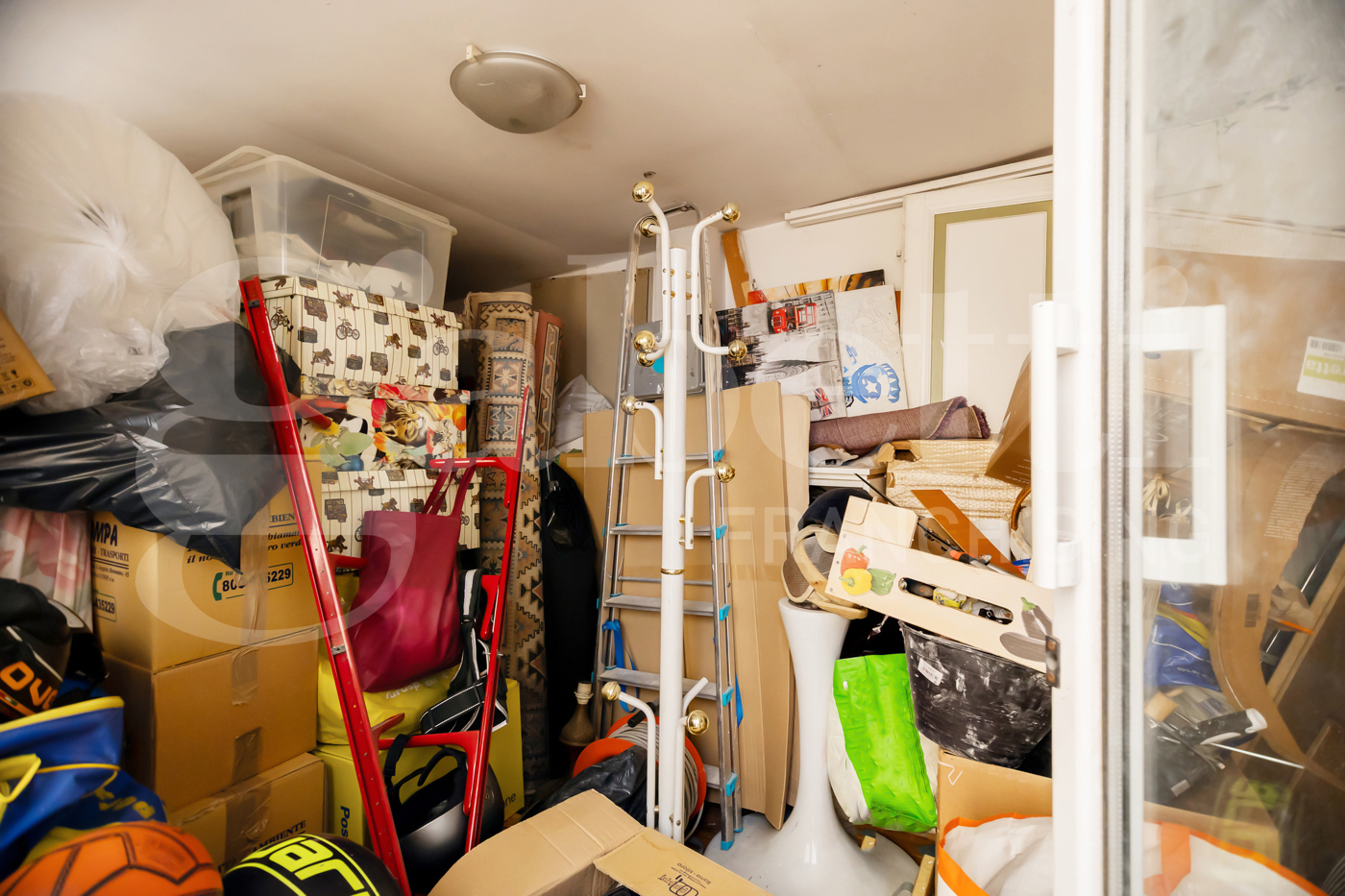 Box/Garage 36mq in vendita a Roma