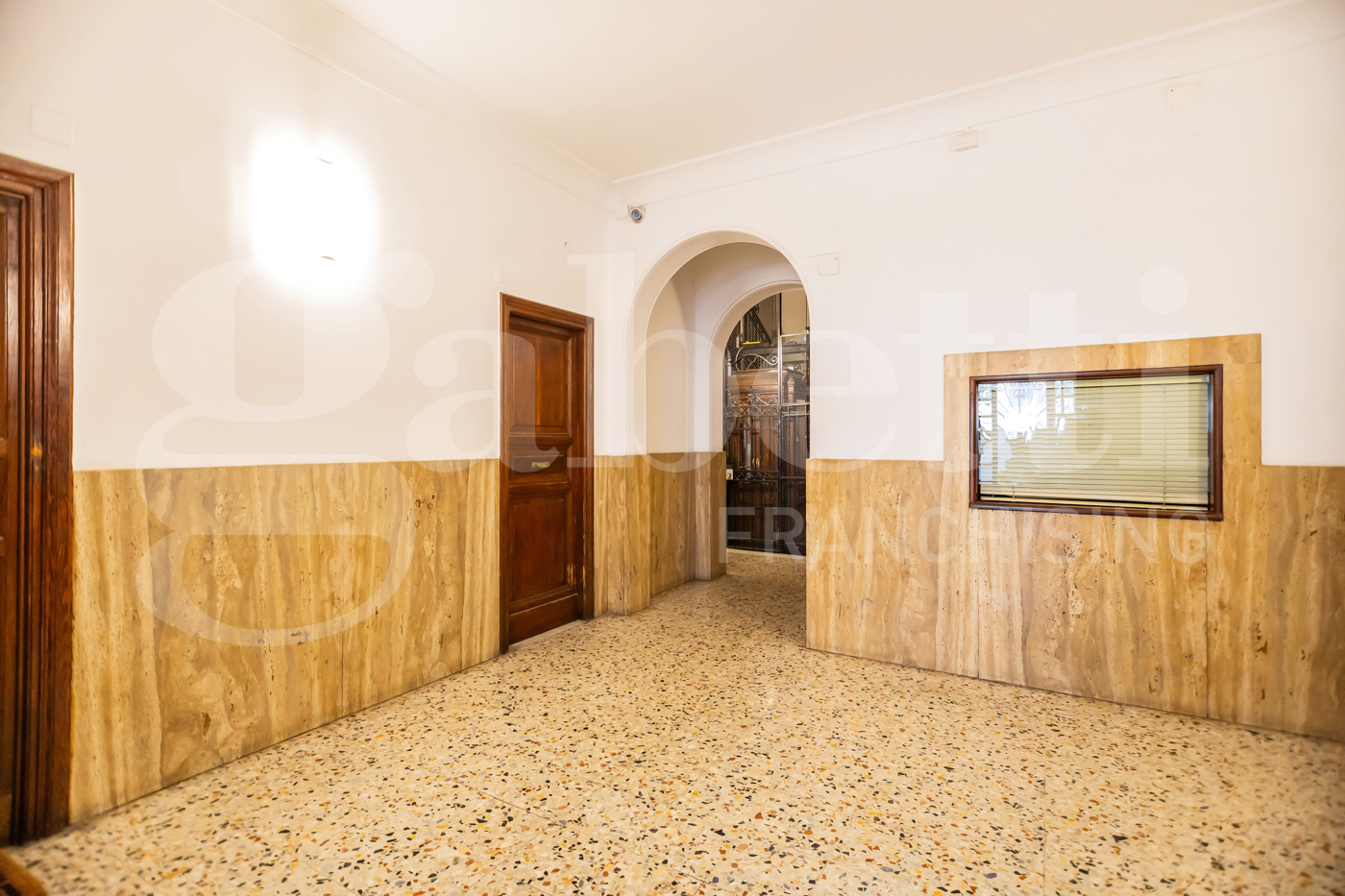 Attico da ristrutturare a Roma