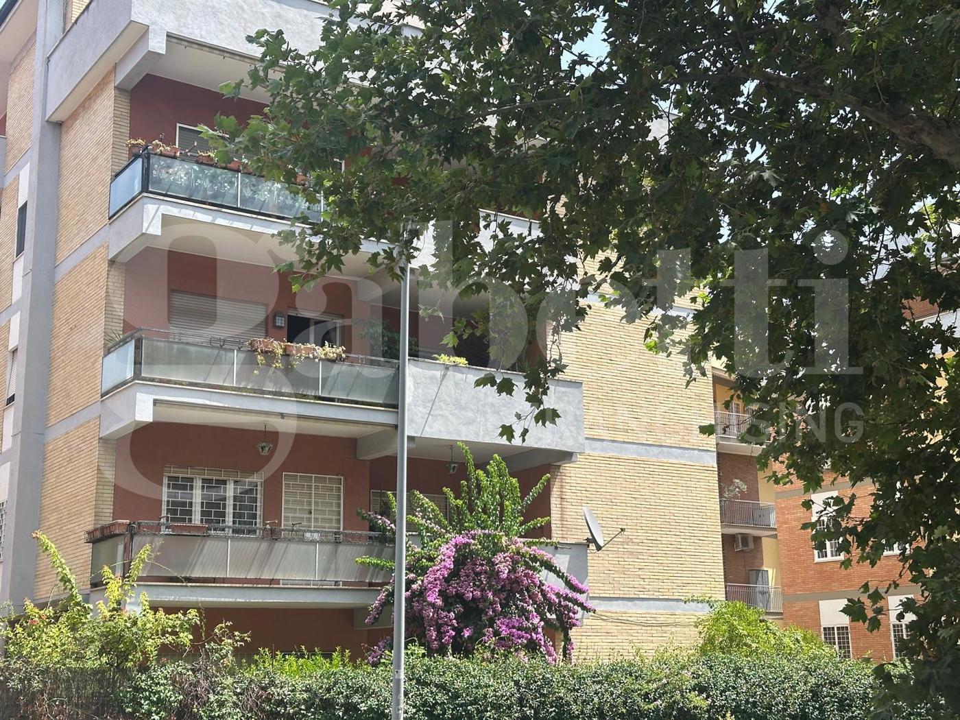 Attico da ristrutturare a Roma