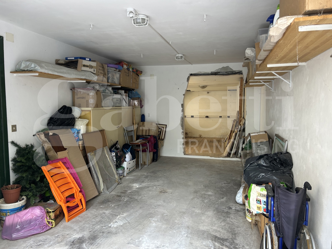 Box/Garage 36mq in vendita a Roma