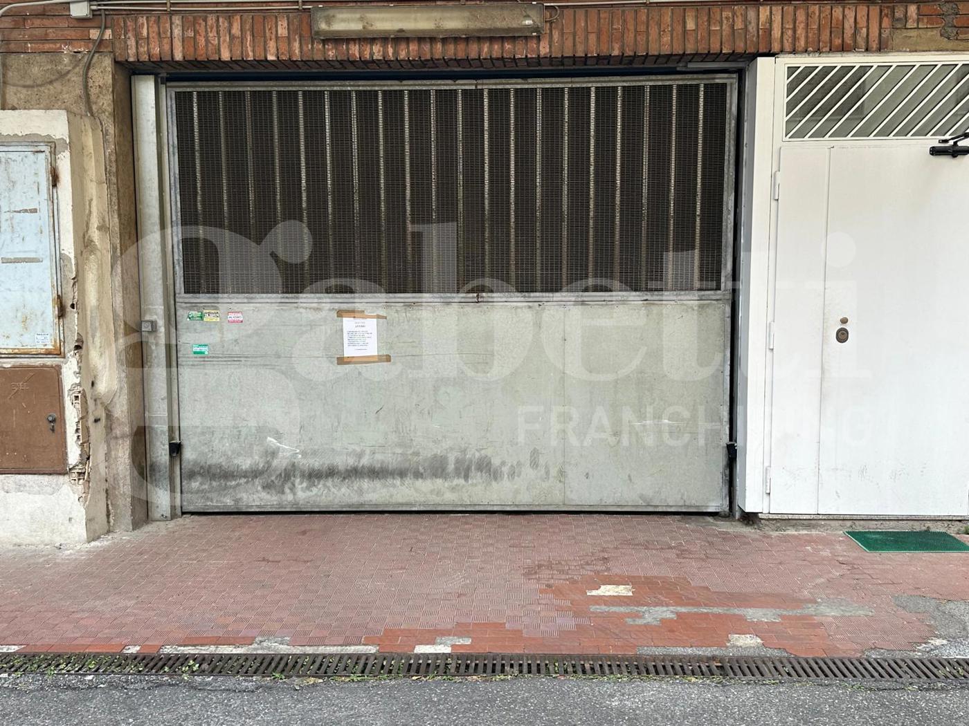Box/Garage 17mq in affitto a Roma