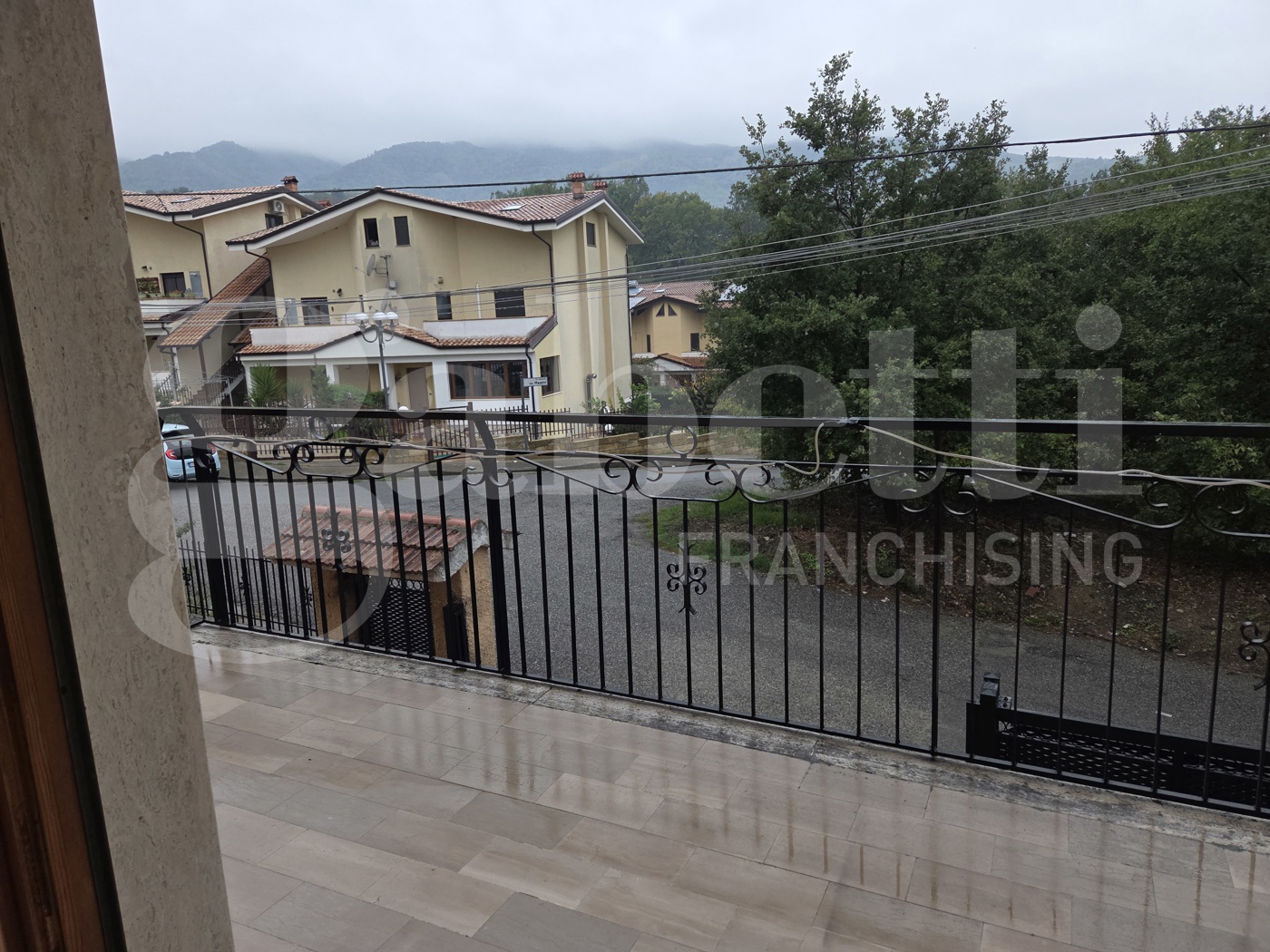 Trilocale arredato in affitto a Marano Marchesato